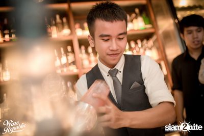 Friday Night at Wine Republic Thonglor — photo 48