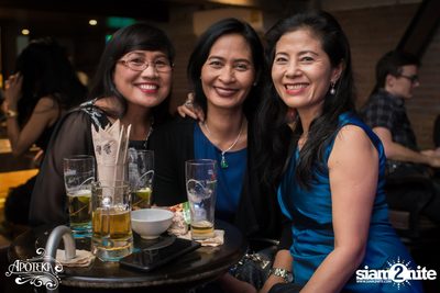 90s Time of our Lives by Earthcollide & Her stalker's ที่ อโพเทกะ — photo 10