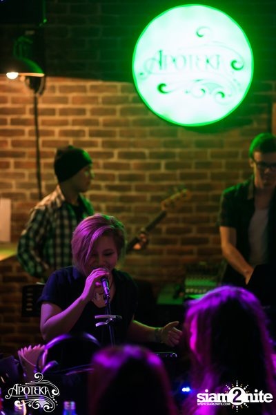 90s Time of our Lives by Earthcollide & Her stalker's ที่ อโพเทกะ — photo 18