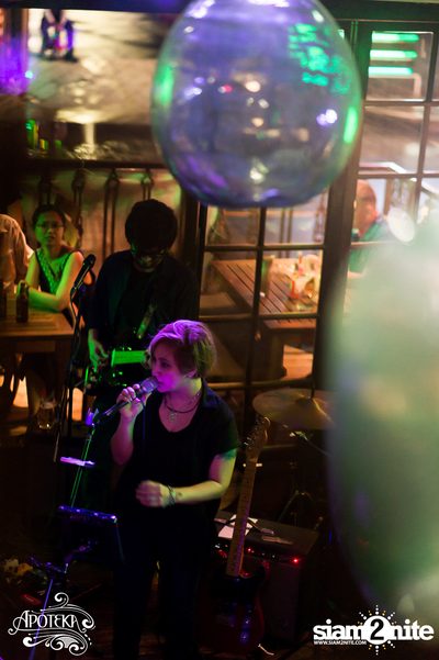 90s Time of our Lives by Earthcollide & Her stalker's ที่ อโพเทกะ — photo 31