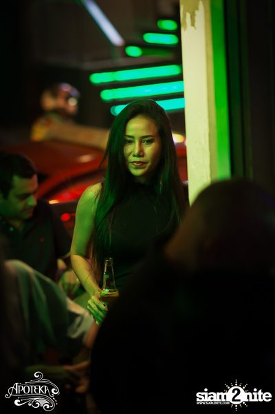 90s Time of our Lives by Earthcollide & Her stalker's ที่ อโพเทกะ — photo 38