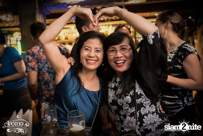 90s Time of our Lives by Earthcollide & Her stalker's ที่ อโพเทกะ — photo 61