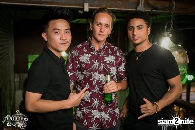 90s Time of our Lives by Earthcollide & Her stalker's ที่ อโพเทกะ — photo 62