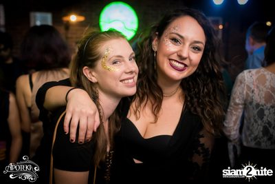90s Time of our Lives by Earthcollide & Her stalker's ที่ อโพเทกะ — photo 80
