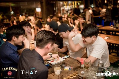 Thay Days กับ Ur Boy TJ ที่ เท เอกมัย — photo 11