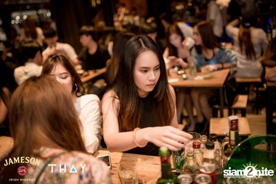 Thay Days กับ Ur Boy TJ ที่ เท เอกมัย — photo 13