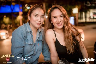 Thay Days กับ Ur Boy TJ ที่ เท เอกมัย — photo 23