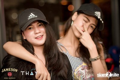 Thay Days กับ Ur Boy TJ ที่ เท เอกมัย — photo 43
