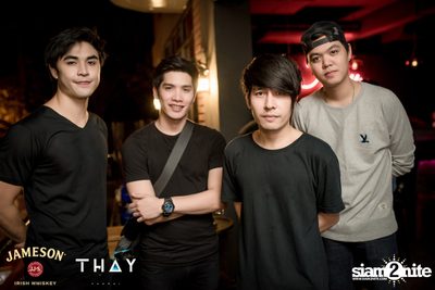 Thay Days กับ Ur Boy TJ ที่ เท เอกมัย — photo 46