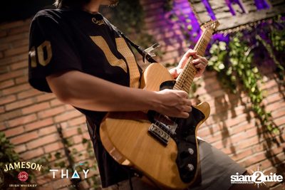 Thay Days กับ Ur Boy TJ ที่ เท เอกมัย — photo 51