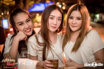 Thay Days กับ Ur Boy TJ ที่ เท เอกมัย — photo 55