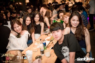 Thay Days กับ Ur Boy TJ ที่ เท เอกมัย — photo 58
