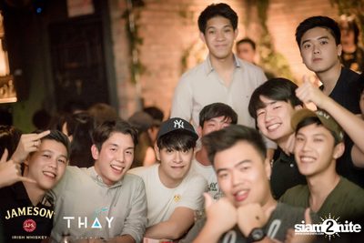 Thay Days กับ Ur Boy TJ ที่ เท เอกมัย — photo 61