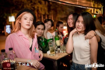 Thay Days กับ Ur Boy TJ ที่ เท เอกมัย — photo 70