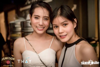 Thay Days กับ Ur Boy TJ ที่ เท เอกมัย — photo 77