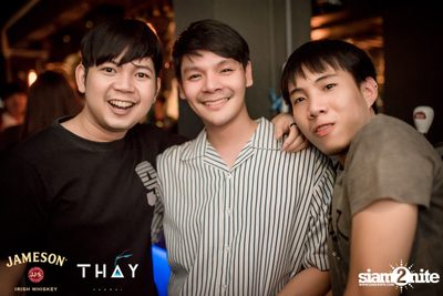 Thay Days กับ Ur Boy TJ ที่ เท เอกมัย — photo 78