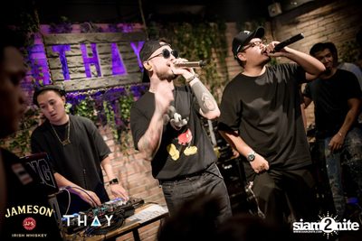Thay Days กับ Ur Boy TJ ที่ เท เอกมัย — photo 89