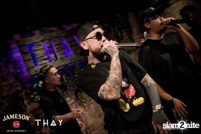 Thay Days กับ Ur Boy TJ ที่ เท เอกมัย — photo 98