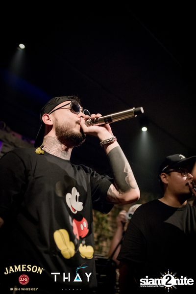Thay Days กับ Ur Boy TJ ที่ เท เอกมัย — photo 100