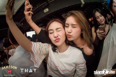 Thay Days กับ Ur Boy TJ ที่ เท เอกมัย — photo 104