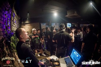 Thay Days กับ Ur Boy TJ ที่ เท เอกมัย — photo 108