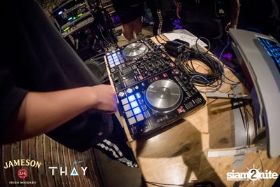 Thay Days กับ Ur Boy TJ ที่ เท เอกมัย — photo 109