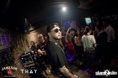 Thay Days กับ Ur Boy TJ ที่ เท เอกมัย — photo 110