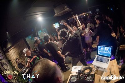 Thay Days กับ Ur Boy TJ ที่ เท เอกมัย — photo 111