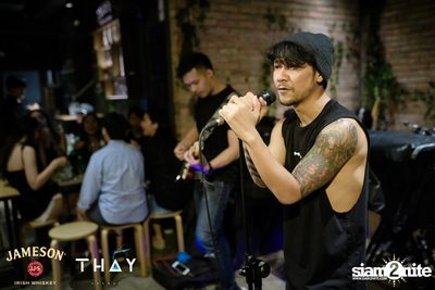 Thay Days กับ Greasy Cafe ที่ เท เอกมัย — photo 7