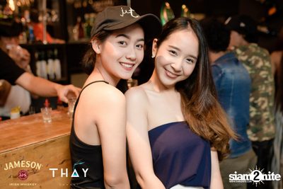 Thay Days กับ Greasy Cafe ที่ เท เอกมัย — photo 12