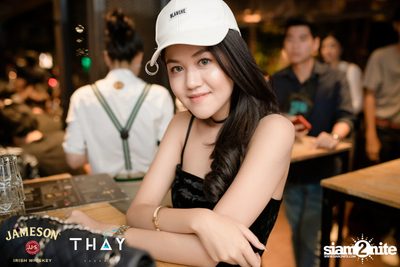 Thay Days กับ Greasy Cafe ที่ เท เอกมัย — photo 14