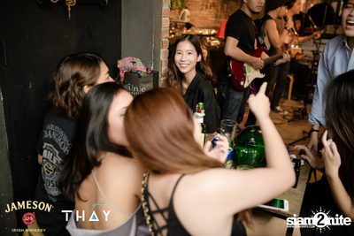 Thay Days กับ Greasy Cafe ที่ เท เอกมัย — photo 27