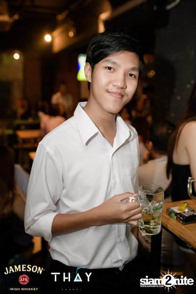 Thay Days กับ Greasy Cafe ที่ เท เอกมัย — photo 29