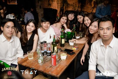 Thay Days กับ Greasy Cafe ที่ เท เอกมัย — photo 40