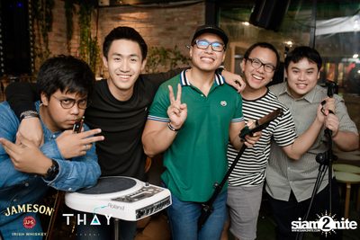 Thay Days กับ Greasy Cafe ที่ เท เอกมัย — photo 41