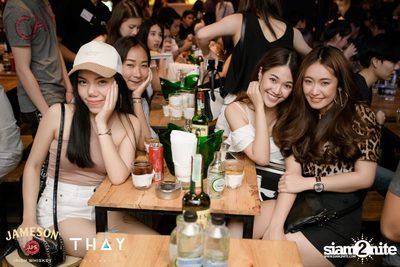 Thay Days กับ Greasy Cafe ที่ เท เอกมัย — photo 43