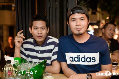 Thay Days กับ Greasy Cafe ที่ เท เอกมัย — photo 50