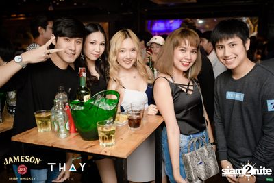 Thay Days กับ Greasy Cafe ที่ เท เอกมัย — photo 51