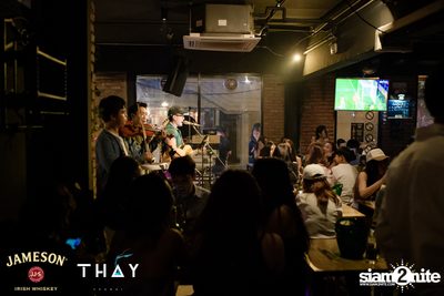 Thay Days กับ Greasy Cafe ที่ เท เอกมัย — photo 58