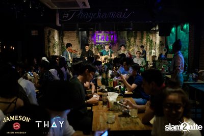 Thay Days กับ Greasy Cafe ที่ เท เอกมัย — photo 69