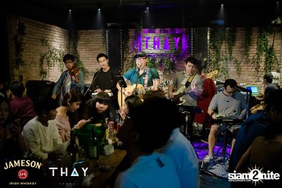 Thay Days กับ Greasy Cafe ที่ เท เอกมัย — photo 75