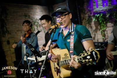 Thay Days กับ Greasy Cafe ที่ เท เอกมัย — photo 77