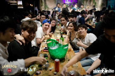 Thay Days กับ Greasy Cafe ที่ เท เอกมัย — photo 78