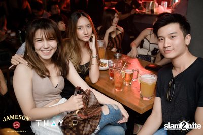 Thay Days กับ Greasy Cafe ที่ เท เอกมัย — photo 79