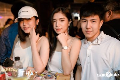 Thay Days กับ Greasy Cafe ที่ เท เอกมัย — photo 96