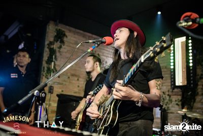 Thay Days กับ Greasy Cafe ที่ เท เอกมัย — photo 111