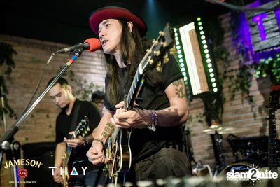 Thay Days กับ Greasy Cafe ที่ เท เอกมัย — photo 112