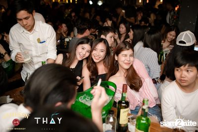 Thay Days กับ Greasy Cafe ที่ เท เอกมัย — photo 115
