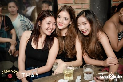 Thay Days กับ Greasy Cafe ที่ เท เอกมัย — photo 116