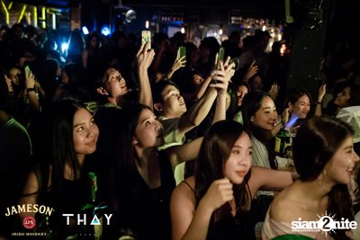 Thay Days กับ Greasy Cafe ที่ เท เอกมัย — photo 119